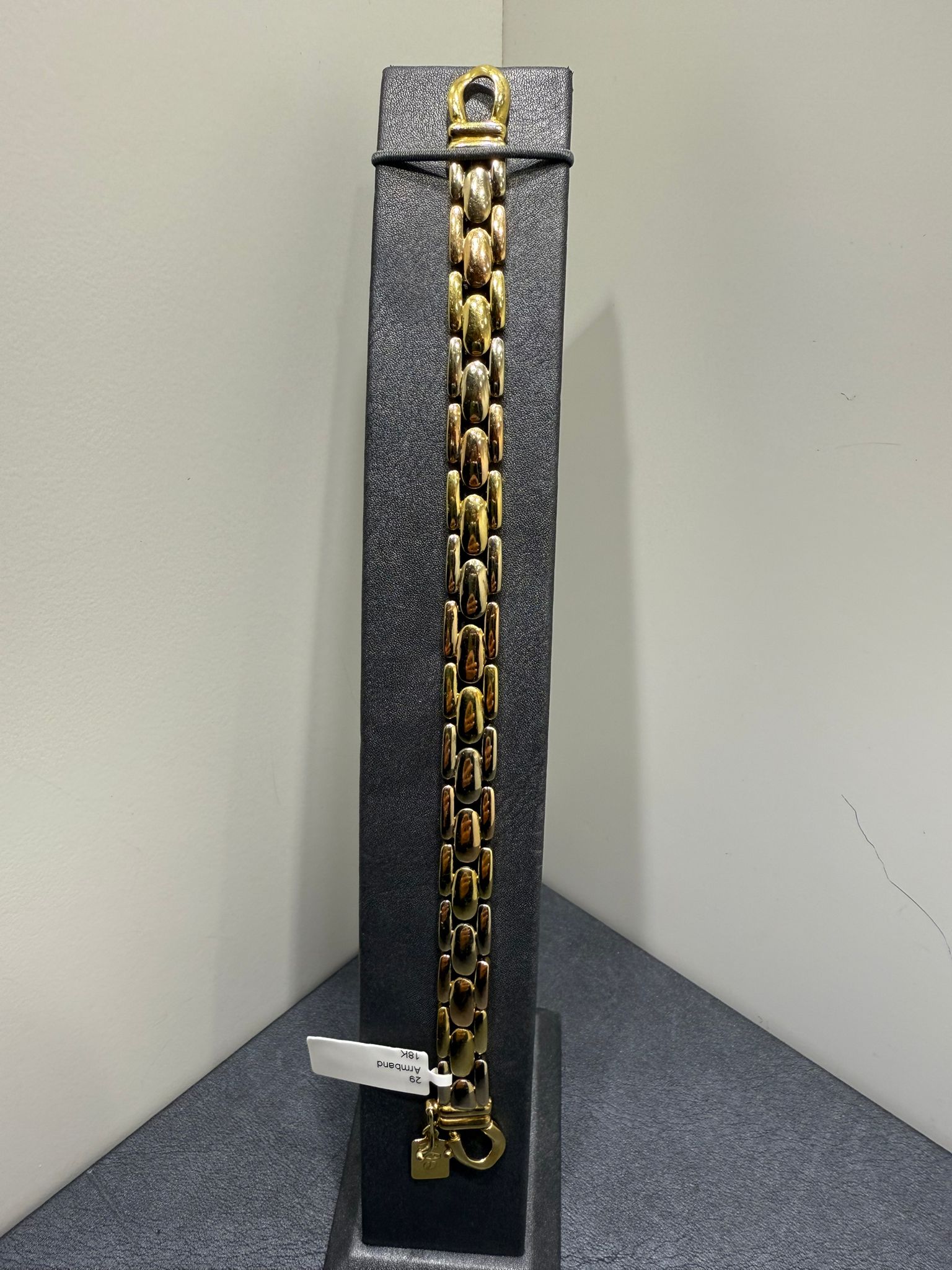 Begagnad Armband Unikt motiv i 18K