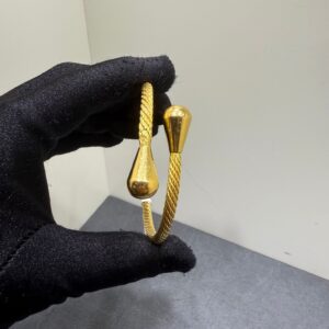 Begagnad Armring i 21K – Mycket Fin Design