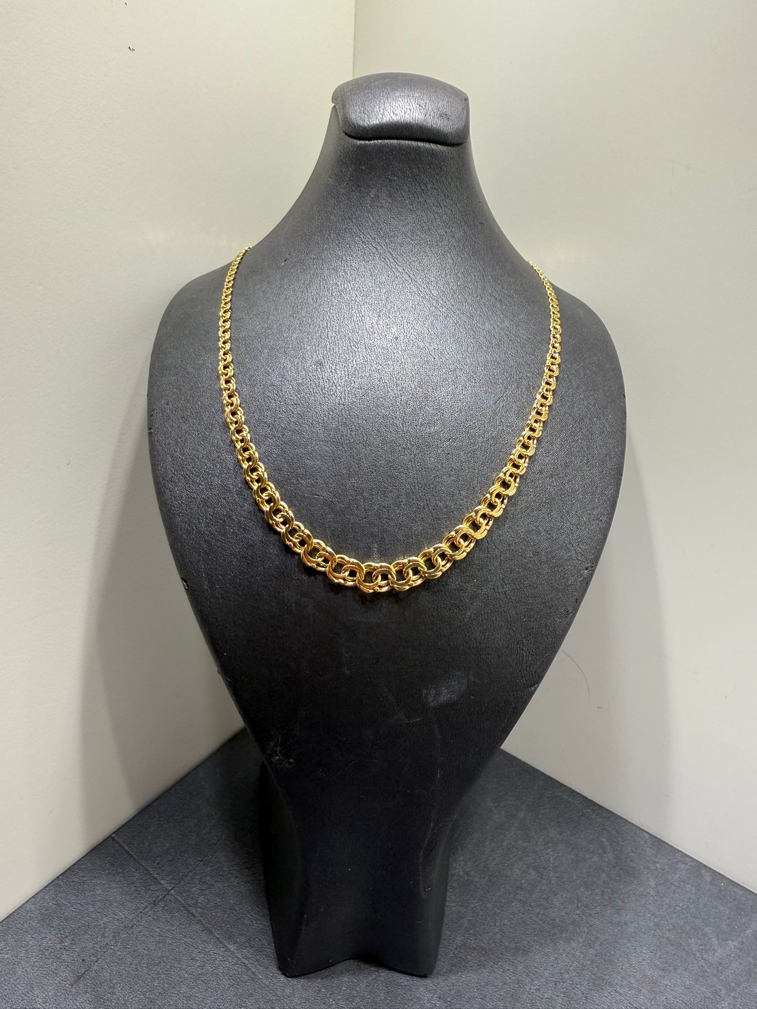 Begagnad Bismarck Halsband 18k