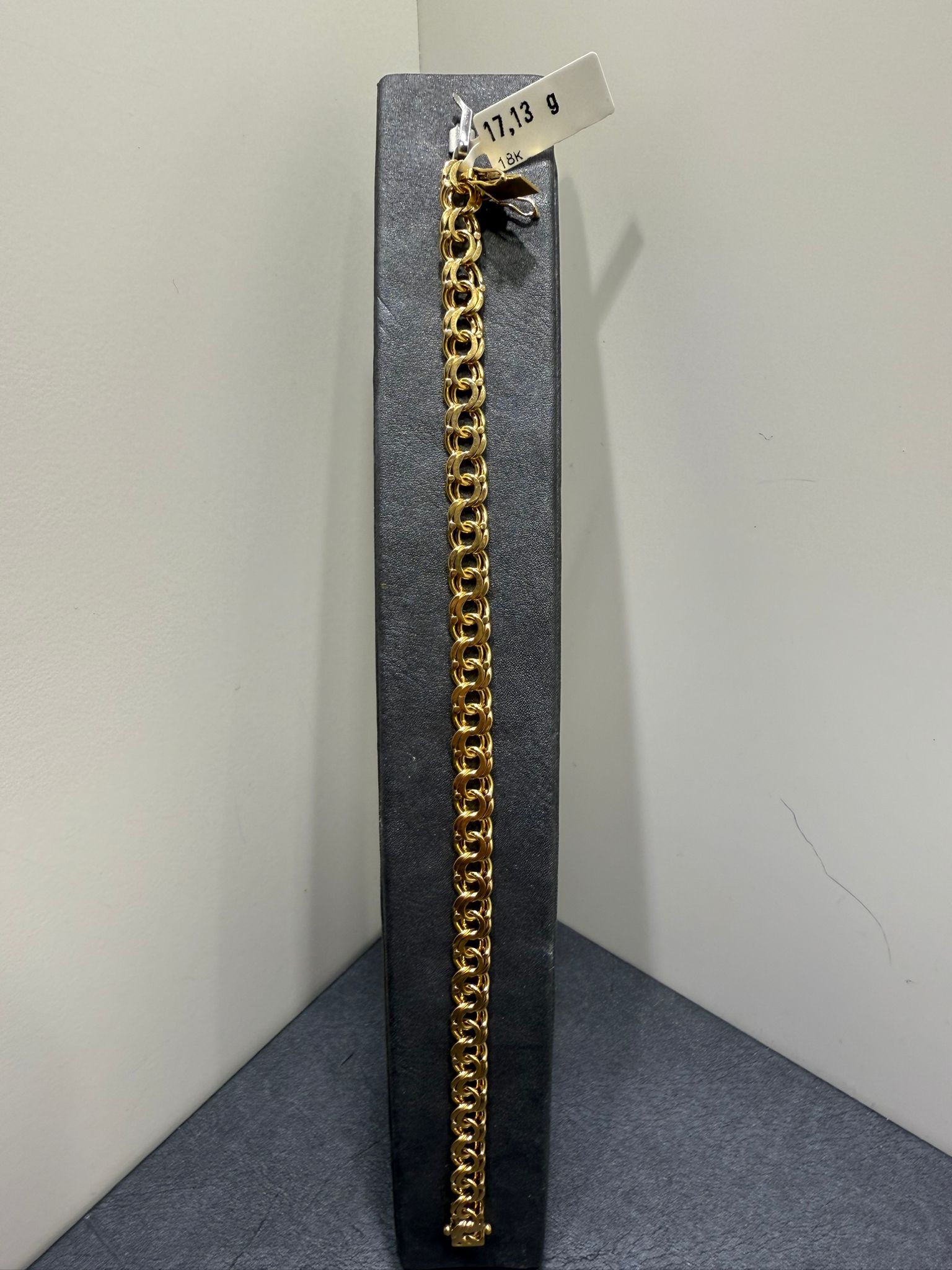 Begagnad Bismarck Armband 18K