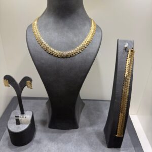 Begagnad set i 18K guld