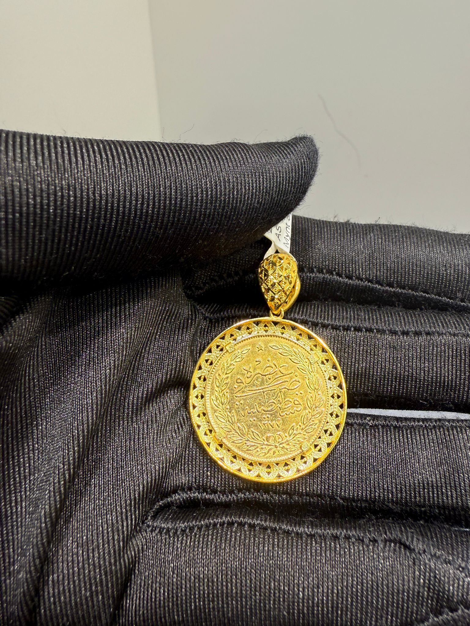 Begagnad Turkisk Guldmynt i 22K med Ny Ram i 21K - Bild 3