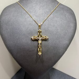 Begagnad Halsband med kors hänge 18K