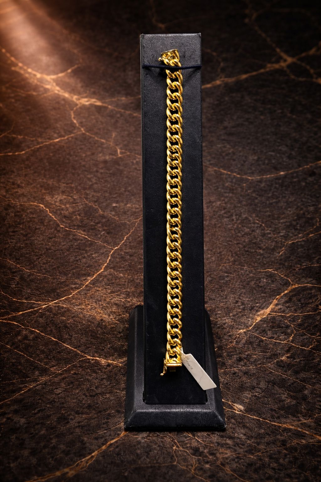 Begagnad Elegant Armband i 18K 18,48g