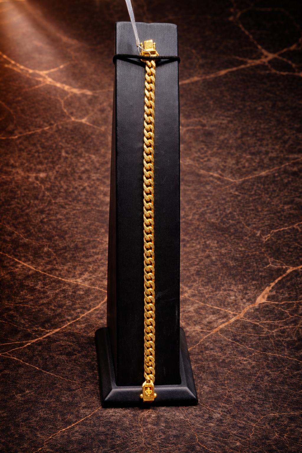 Begagnad Elegant Armband i 18K 22,15g