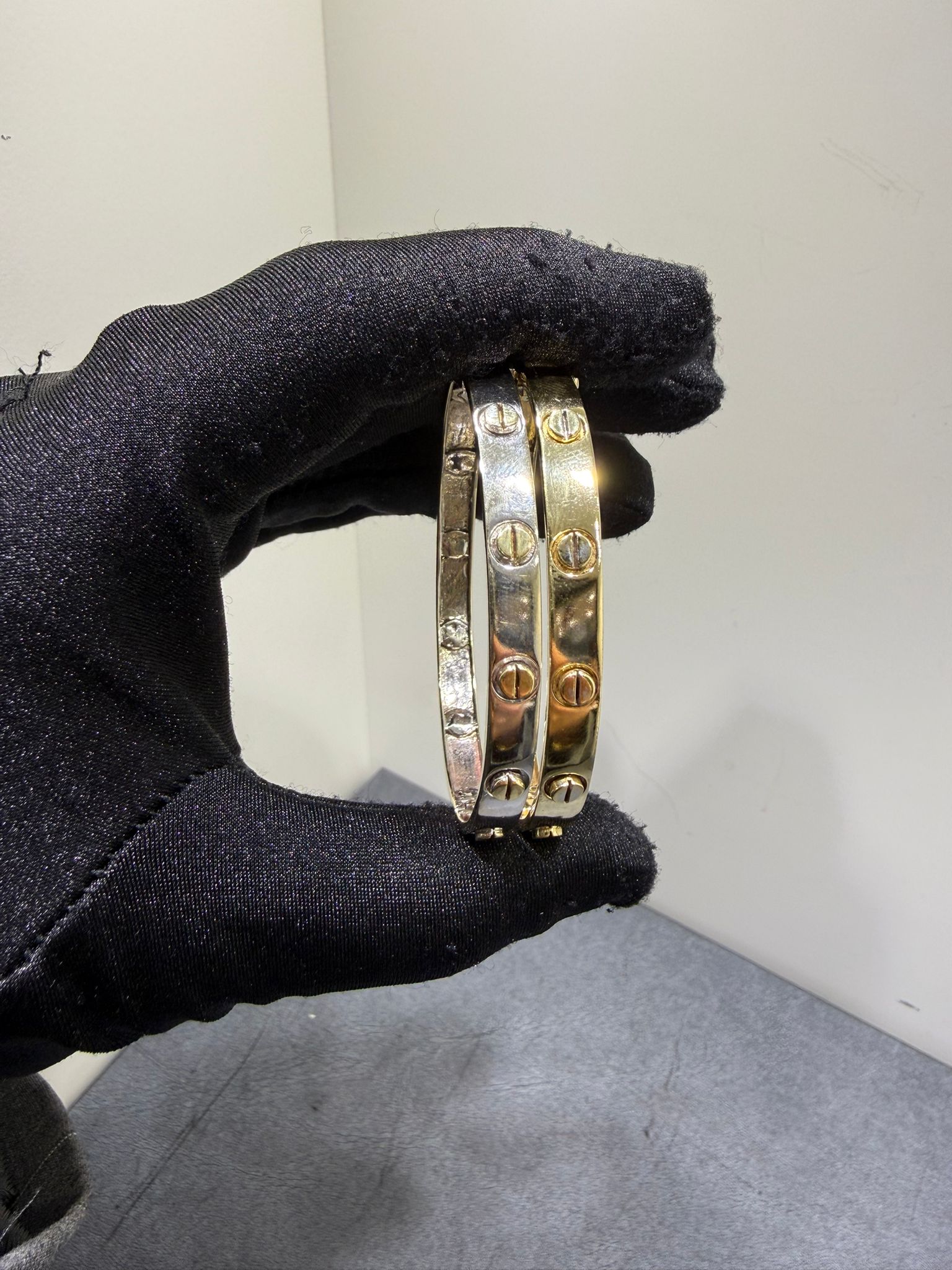 Begagnad Tvåfärgad armring i 18K guld - 2st.- 31.82g - Bild 2