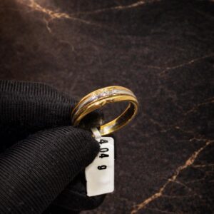 Begagnad ring i 18K-4,04g