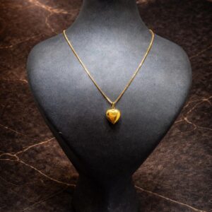 Begagnad Halsband –  med Hänge 18K - 4,42g