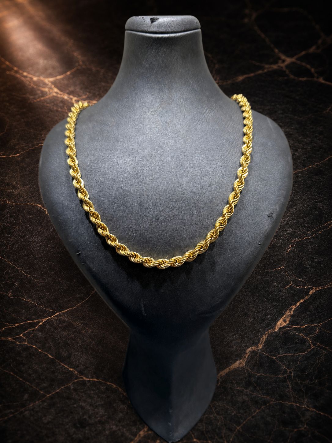 Begagnad Cordell halsband i 18K - 19,40g