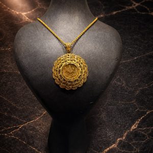 Begagnat halsband med ram och turkiskt guldmynt i 21K - 25,90g