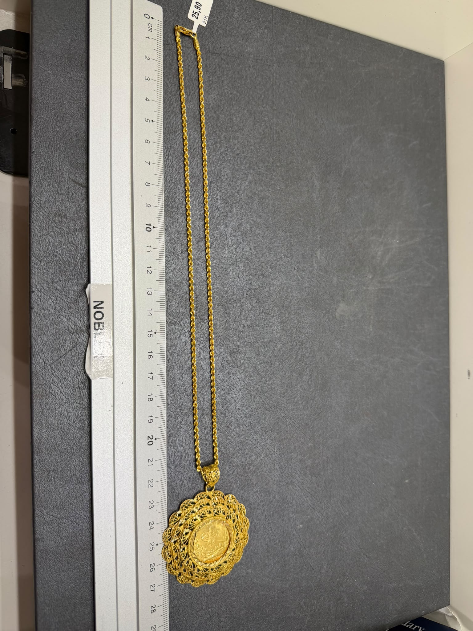 Begagnat halsband med ram och turkiskt guldmynt i 21K - 25,90g - Bild 2