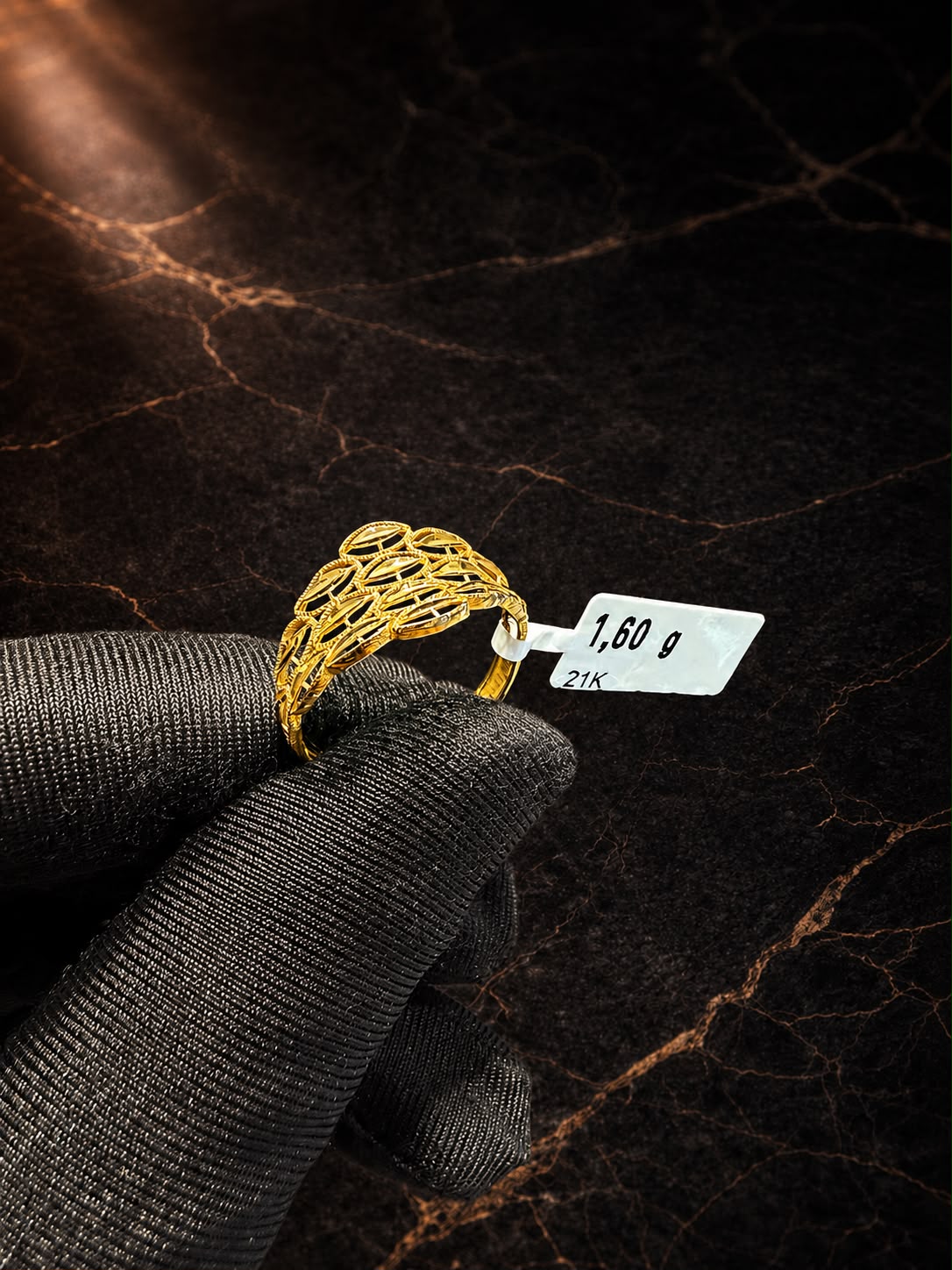 Begagnad ring i 21K - 1,60g