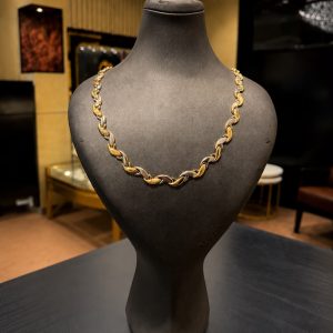 Begagnad Halsband 18k - 19,16g