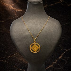 begagnat halsband med hänge 18K - 9,24g