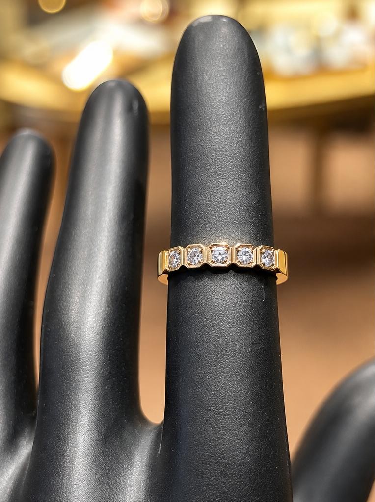 Begagnad ring med Diamanter 18K - 4,55g