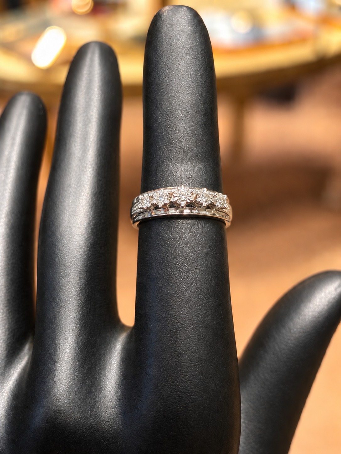 Begagnad ring med Diamanter 18K - 3,92g