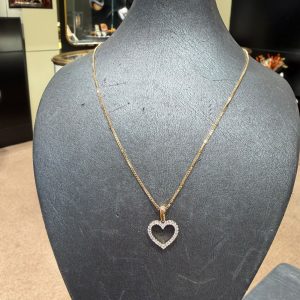 Begagnat halsband med hänge 18K - 3,44g